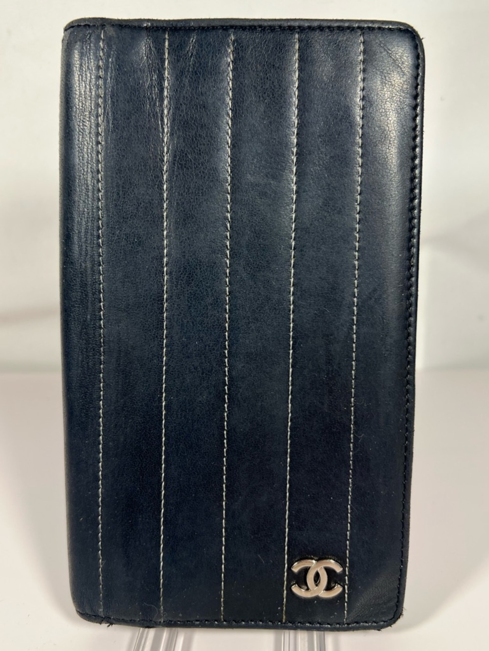 1173: Vintage Chanel CC Logo Black Leather Long Wallet